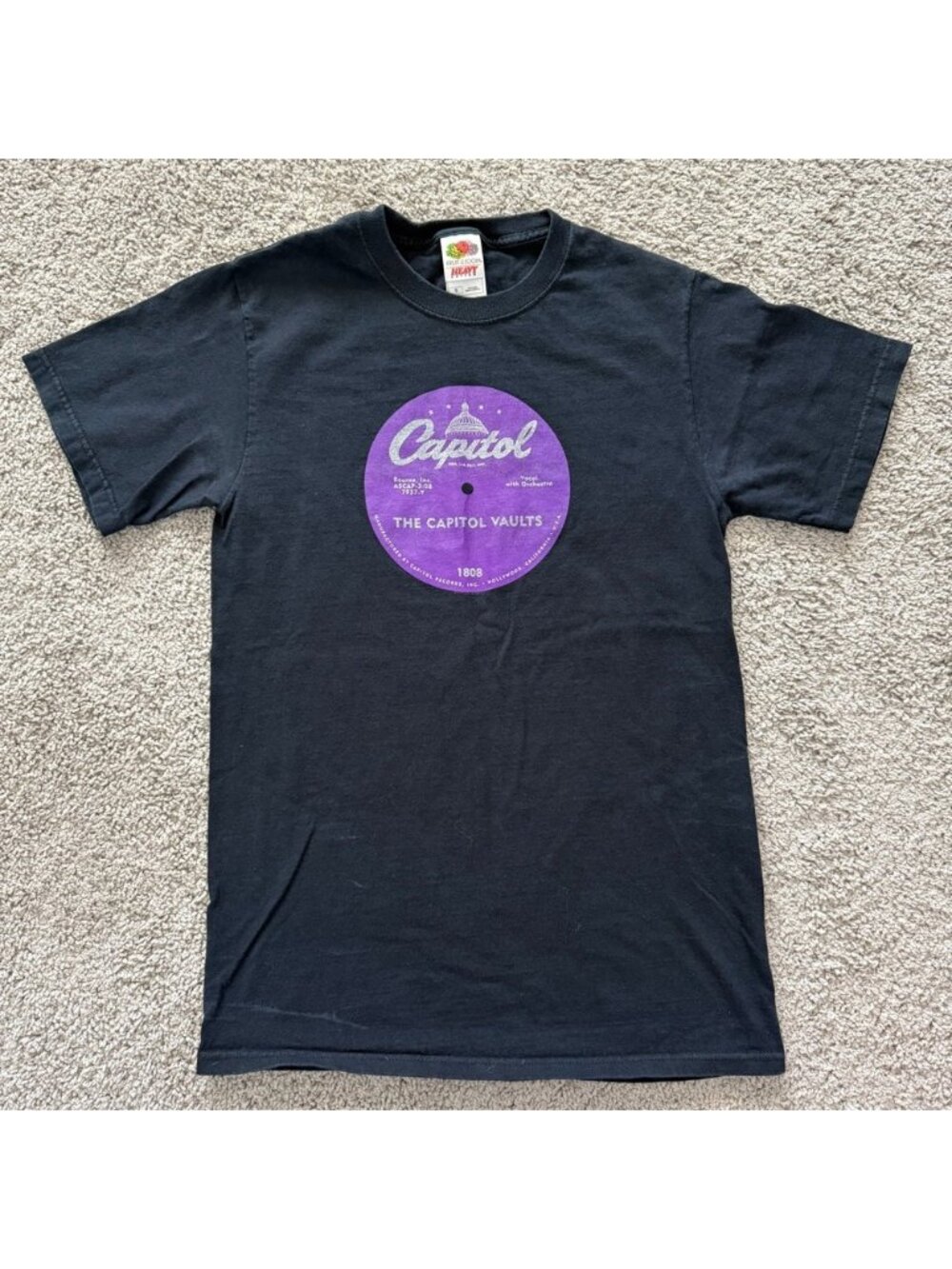 Fruit of the Loom Capitol Records The Capitol Vaults Graphic T-Shirt Black Small